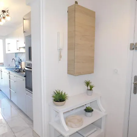 Appartement T2 standing rénové 2021 Vitoria climatisé, proche plage *