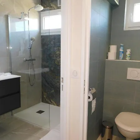 Appartement T2 standing rénové 2021 Vitoria climatisé, proche plage *