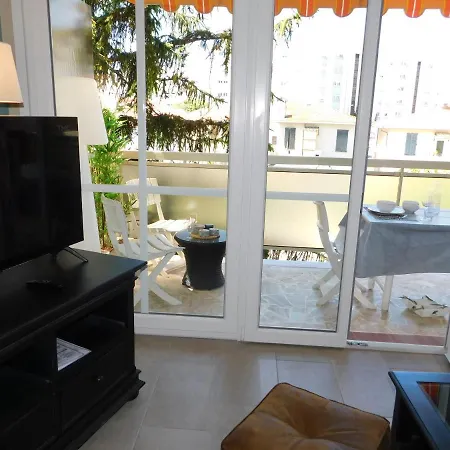 T2 standing rénové 2021 Vitoria climatisé, proche plage * Antibes